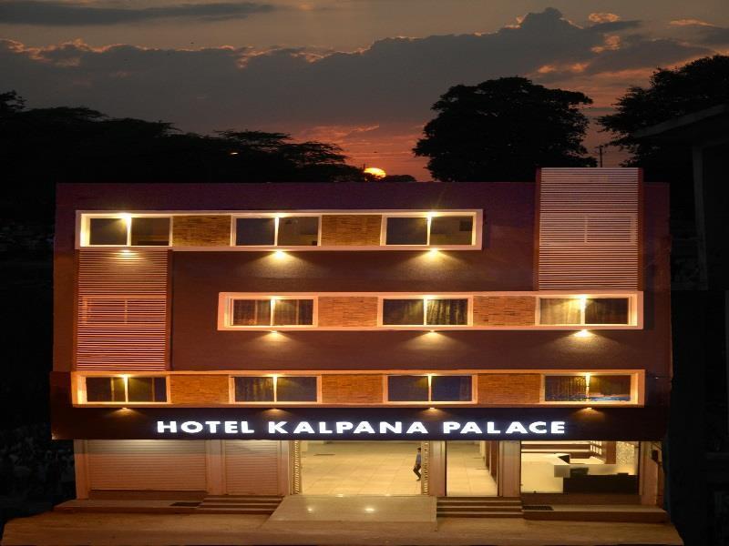 Hotel Kalpana Palace Ujjain Buitenkant foto